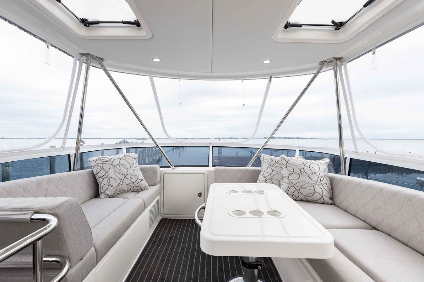 https://arconyachts.ams3.digitaloceanspaces.com/146157/conversions/large_4523144-optimize.jpg