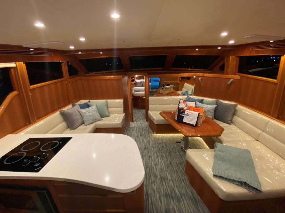 https://arconyachts.ams3.digitaloceanspaces.com/146161/conversions/large_4531397-optimize.jpg