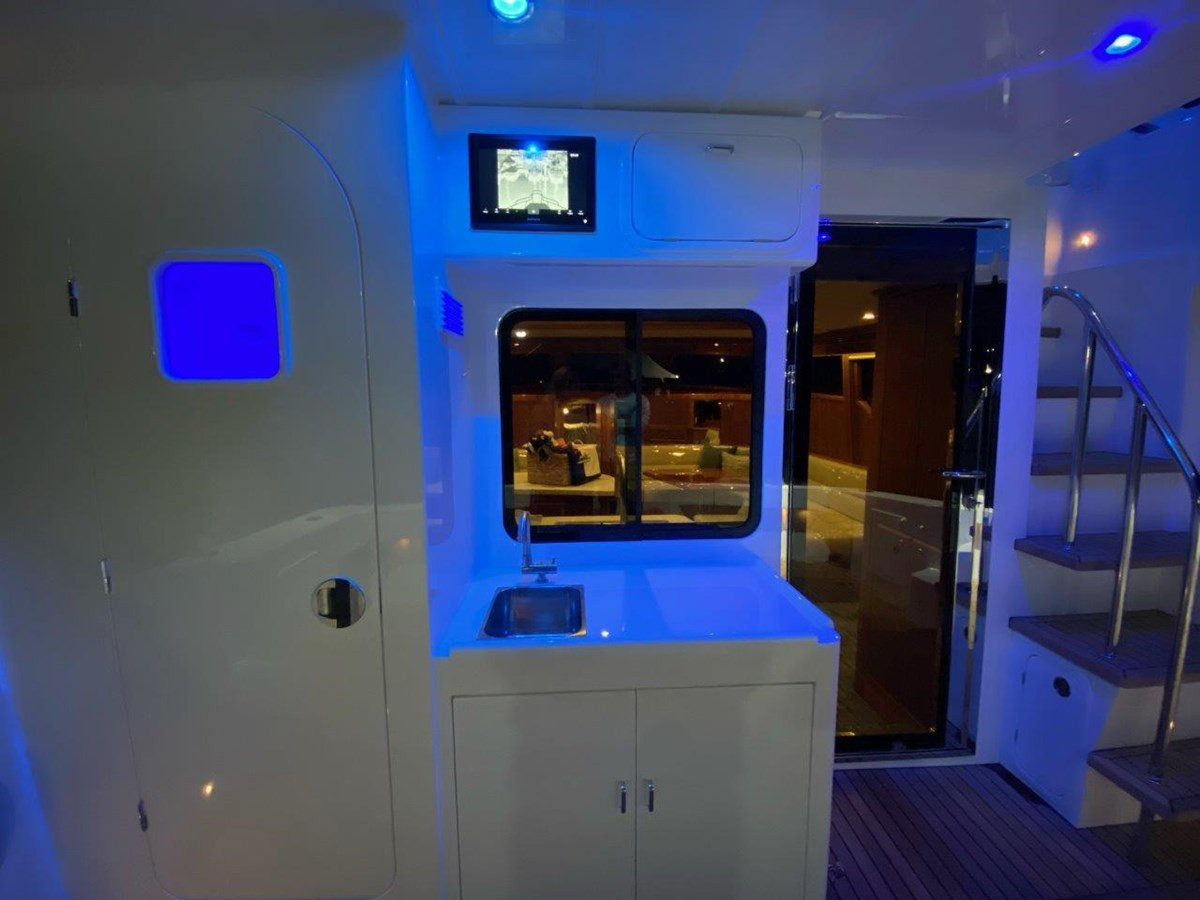 https://arconyachts.ams3.digitaloceanspaces.com/146172/conversions/large_4531401-optimize.jpg