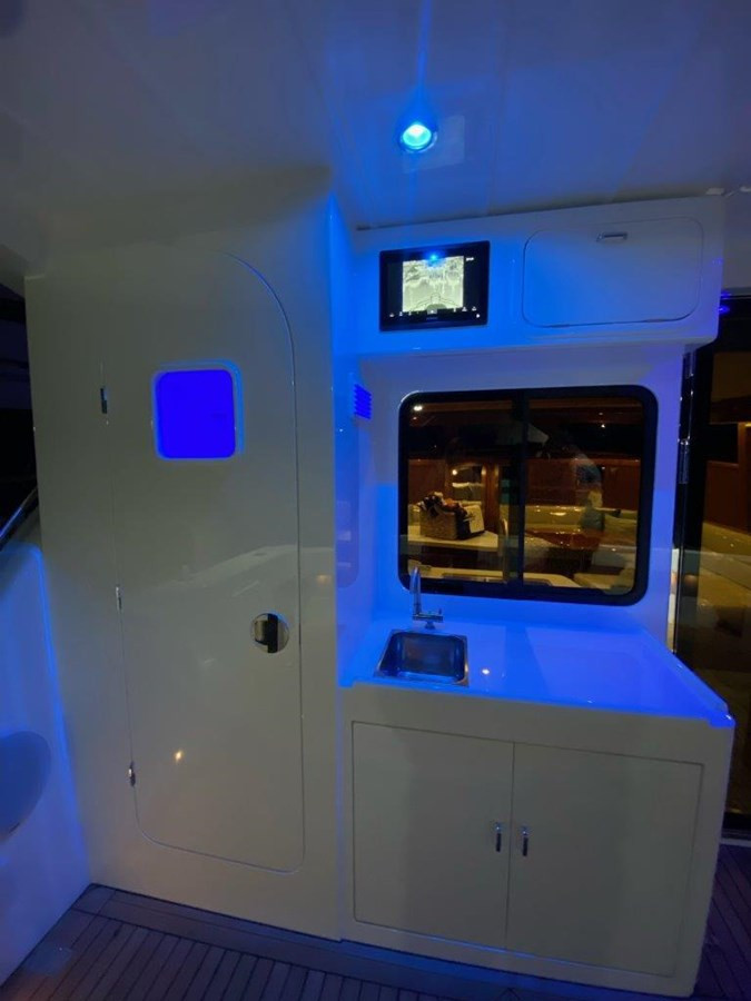 https://arconyachts.ams3.digitaloceanspaces.com/146174/conversions/large_4531402-optimize.jpg