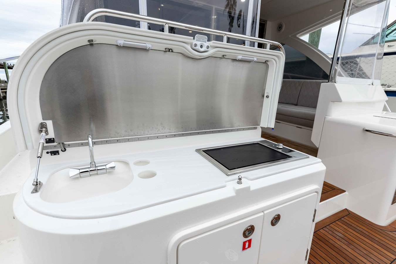 https://arconyachts.ams3.digitaloceanspaces.com/146210/conversions/large_4523163-optimize.jpg
