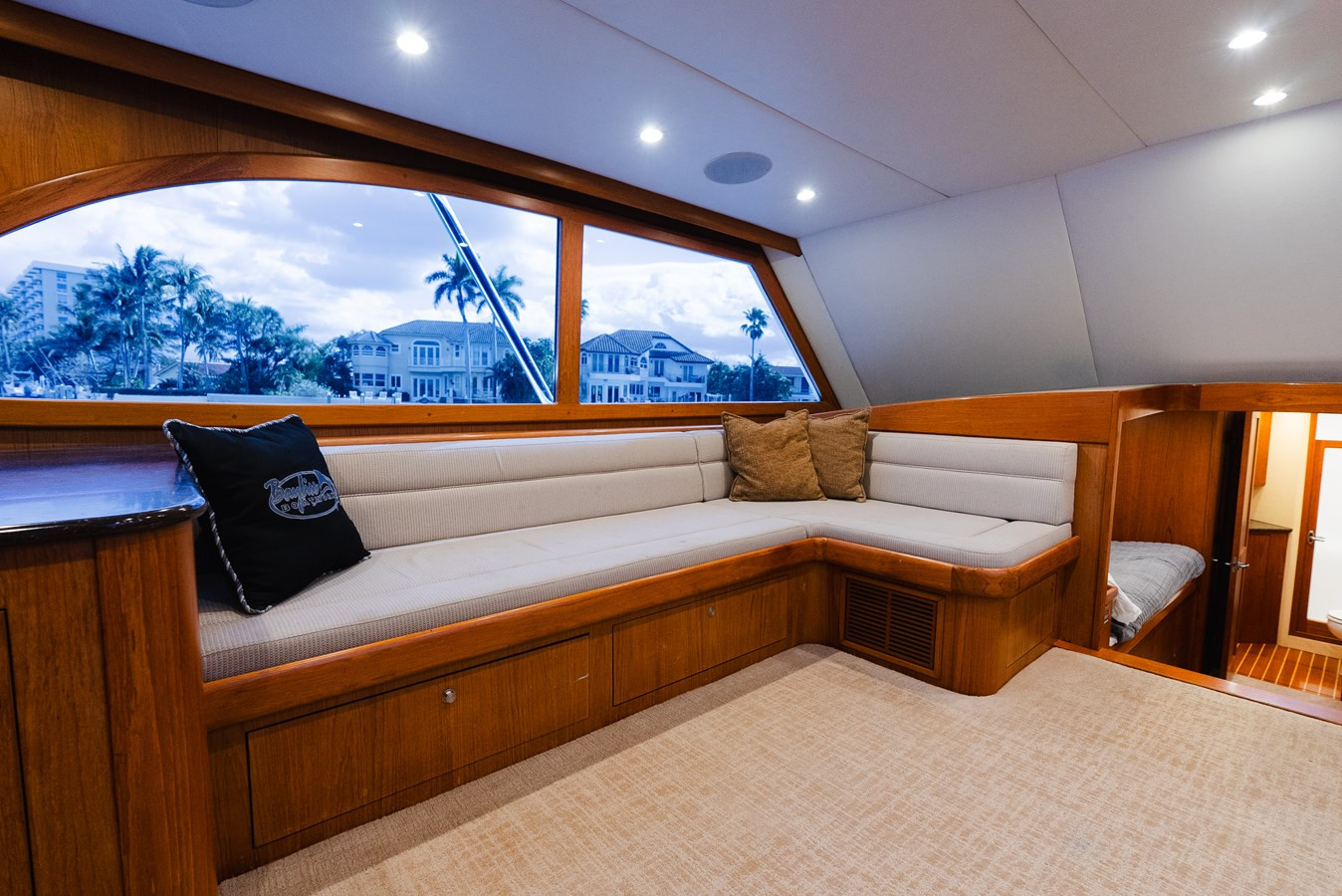 https://arconyachts.ams3.digitaloceanspaces.com/146281/conversions/large_4570795-optimize.jpg