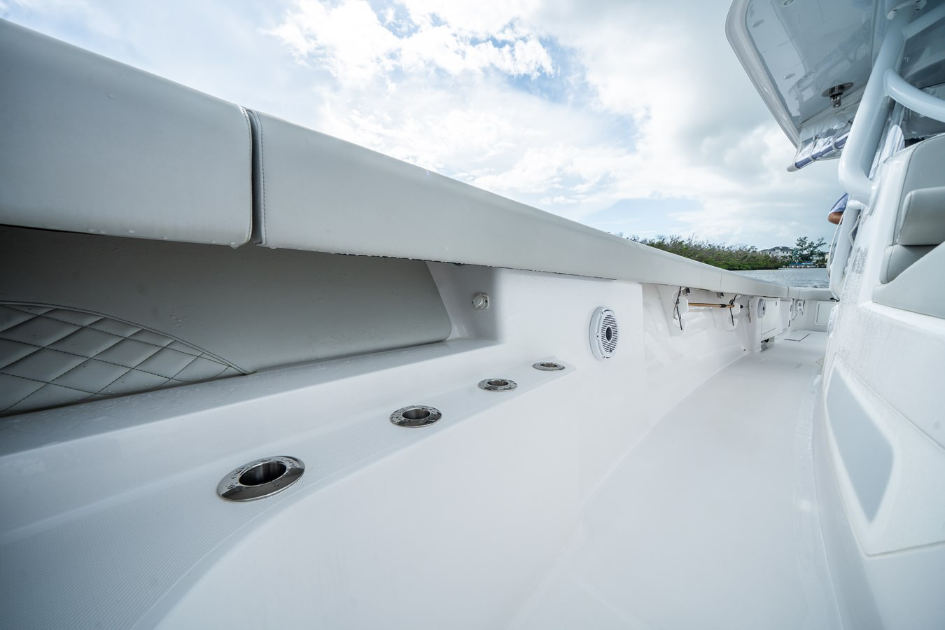 https://arconyachts.ams3.digitaloceanspaces.com/146551/conversions/large_4800412-optimize.jpg
