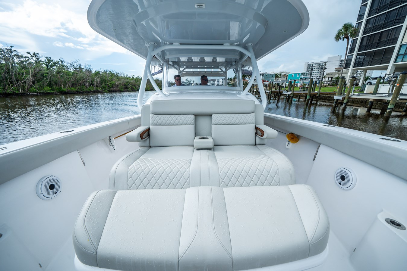 https://arconyachts.ams3.digitaloceanspaces.com/146553/conversions/large_4800413-optimize.jpg