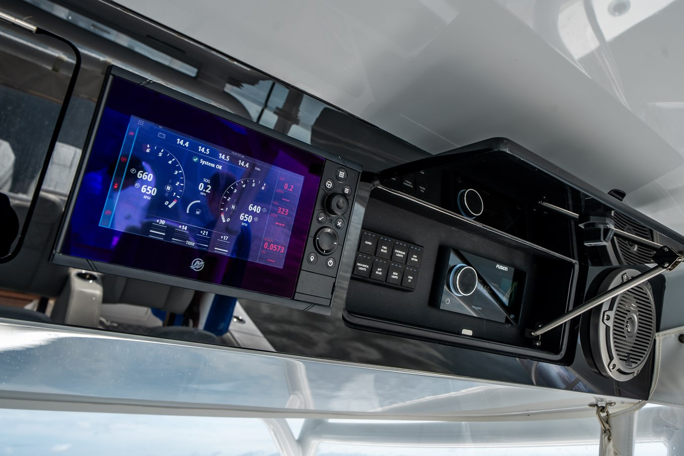 https://arconyachts.ams3.digitaloceanspaces.com/146564/conversions/large_4800427-optimize.jpg