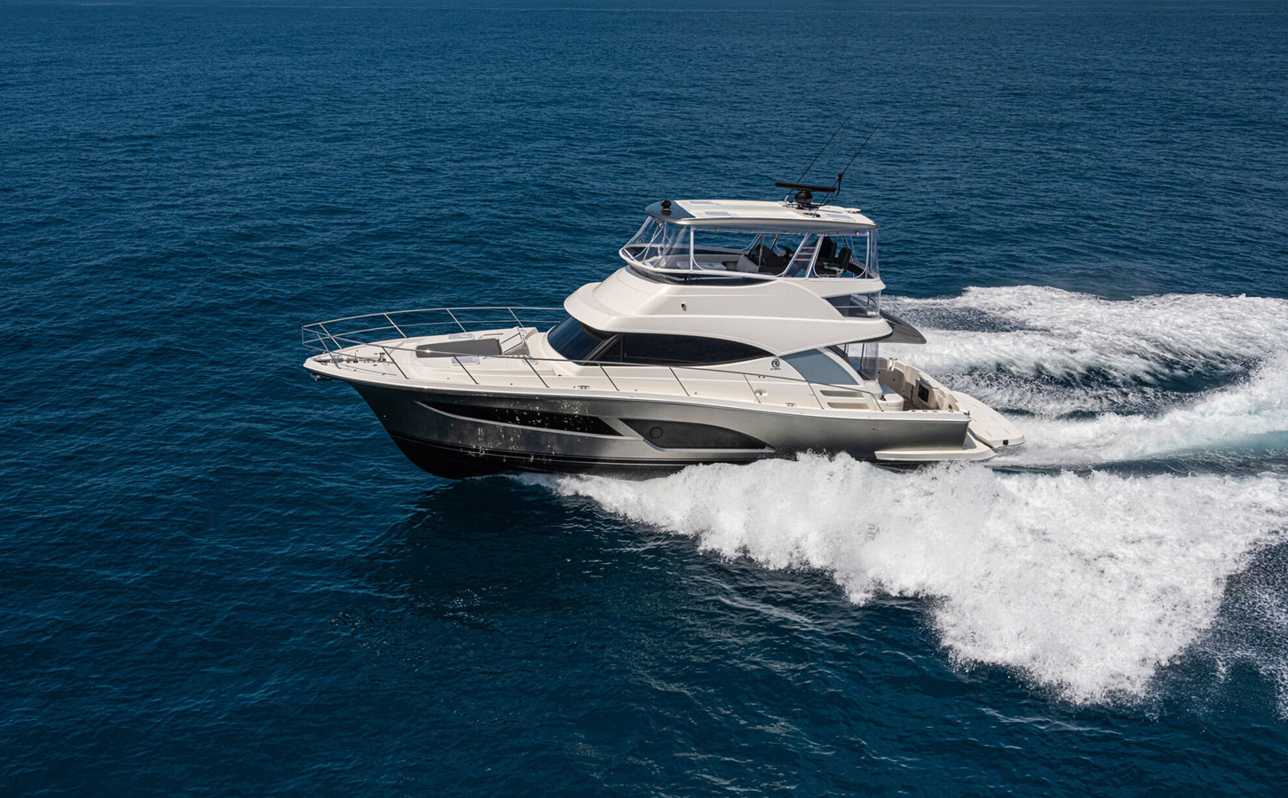 46 SPORTS MOTOR YACHT