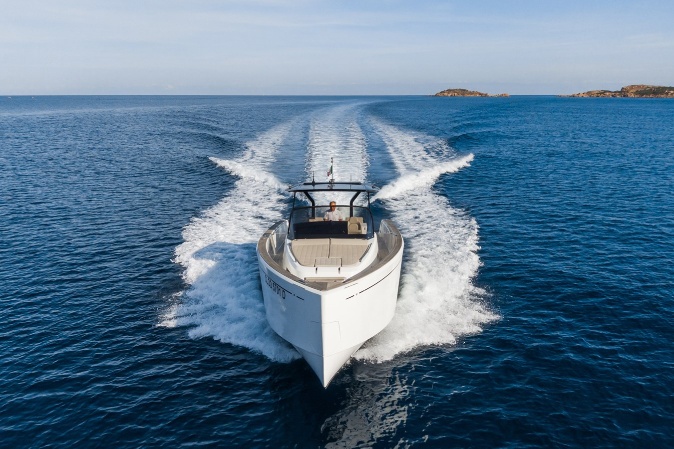 https://arconyachts.ams3.digitaloceanspaces.com/146636/conversions/large_3666289-optimize.jpg