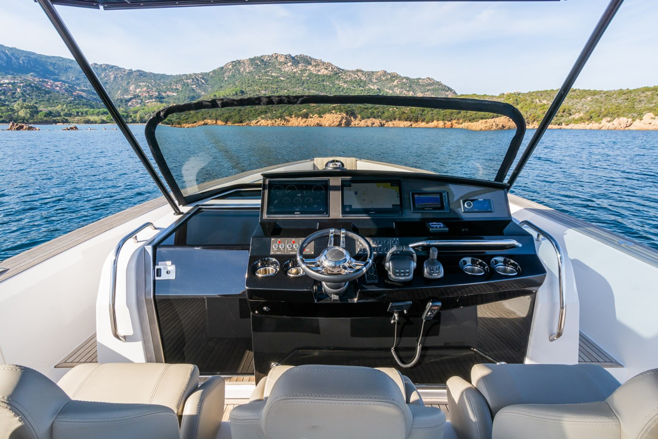 https://arconyachts.ams3.digitaloceanspaces.com/146692/conversions/large_3666301-optimize.jpg