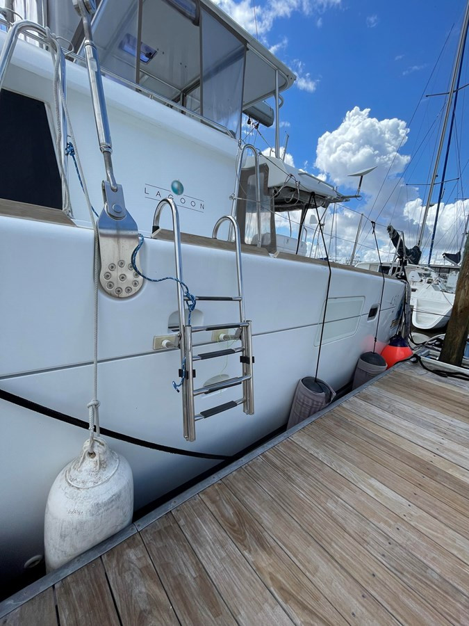 https://arconyachts.ams3.digitaloceanspaces.com/146777/conversions/large_4392909-optimize.jpg