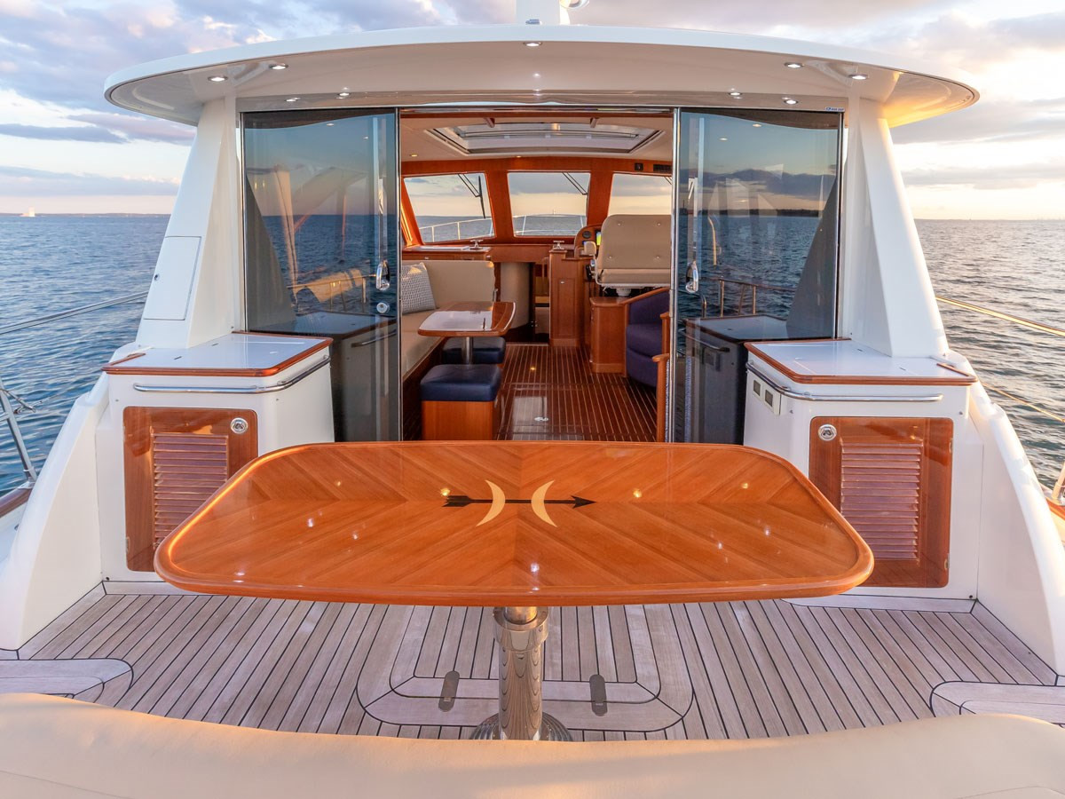 https://arconyachts.ams3.digitaloceanspaces.com/146811/conversions/large_4809429-optimize.jpg