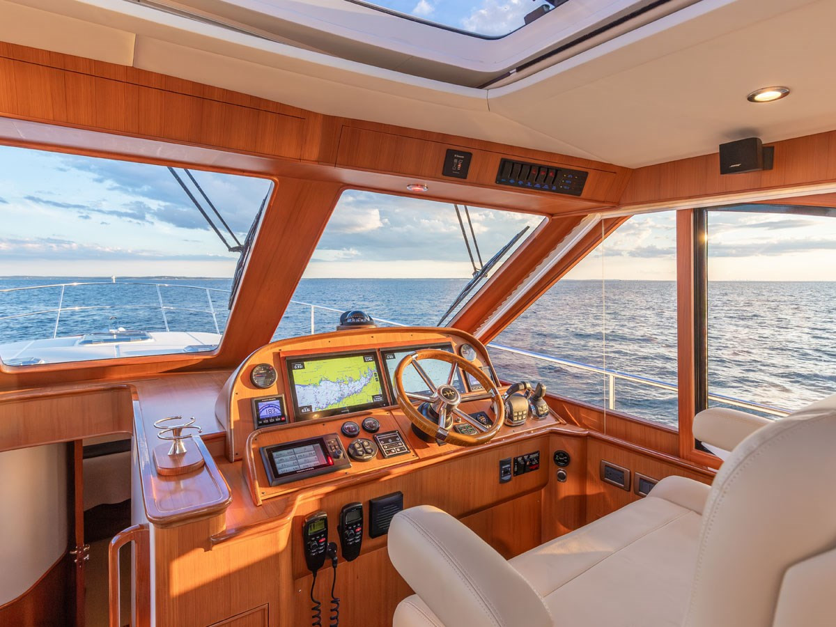 https://arconyachts.ams3.digitaloceanspaces.com/146824/conversions/large_4809439-optimize.jpg
