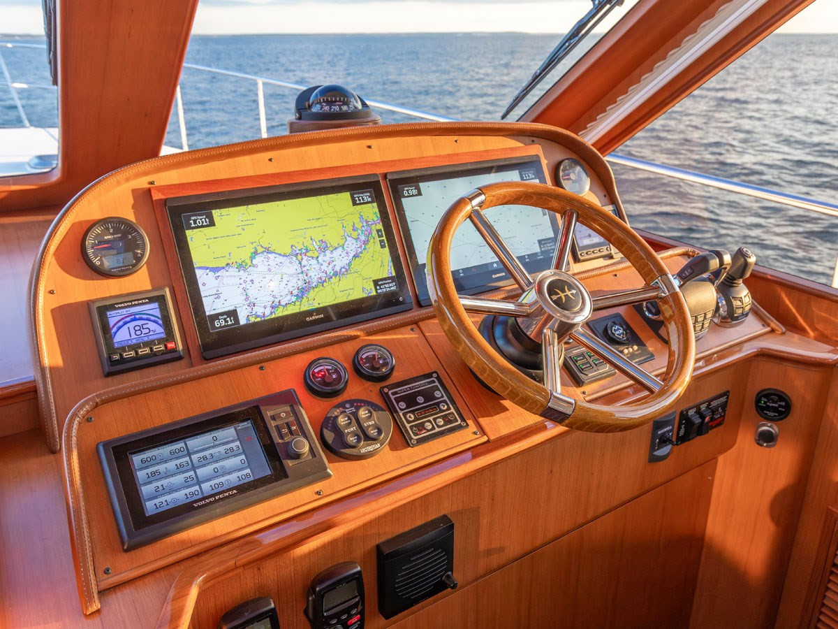 https://arconyachts.ams3.digitaloceanspaces.com/146827/conversions/large_4809438-optimize.jpg