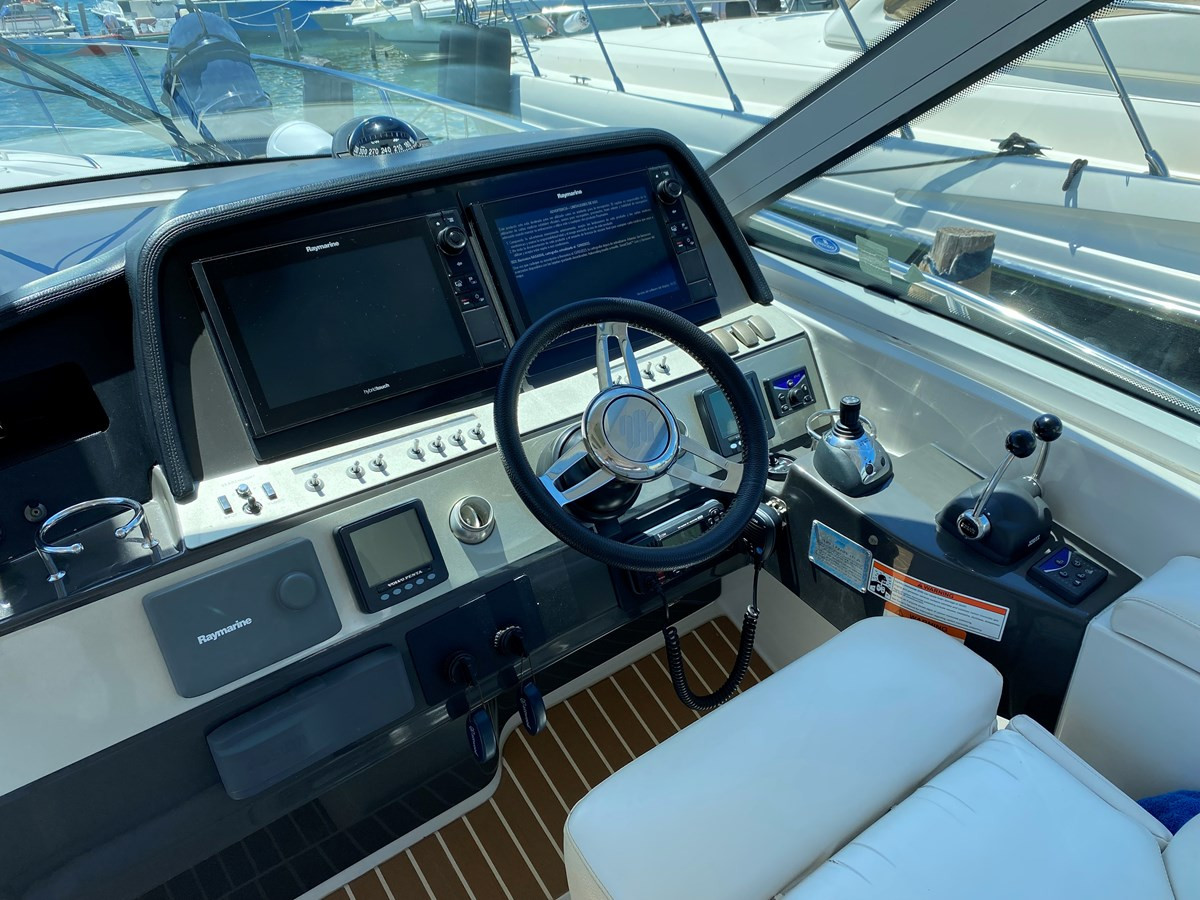 https://arconyachts.ams3.digitaloceanspaces.com/147178/conversions/large_3899620-optimize.jpg
