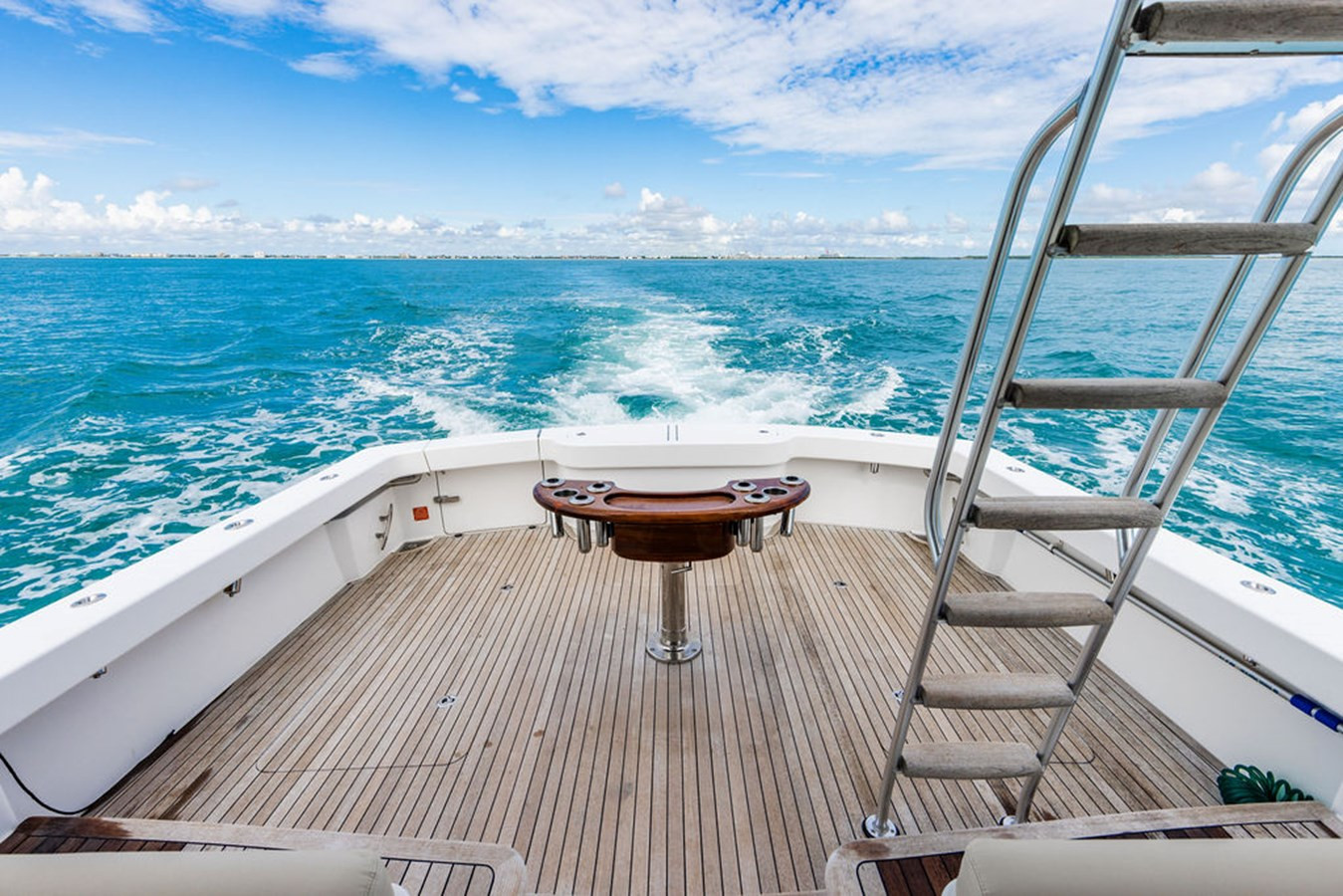 https://arconyachts.ams3.digitaloceanspaces.com/147294/conversions/large_4383288-optimize.jpg