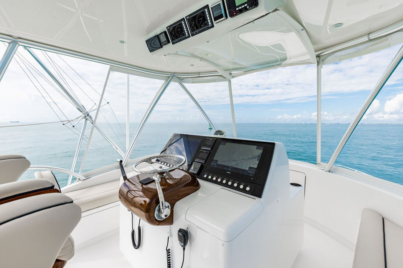 https://arconyachts.ams3.digitaloceanspaces.com/147341/conversions/large_4383304-optimize.jpg