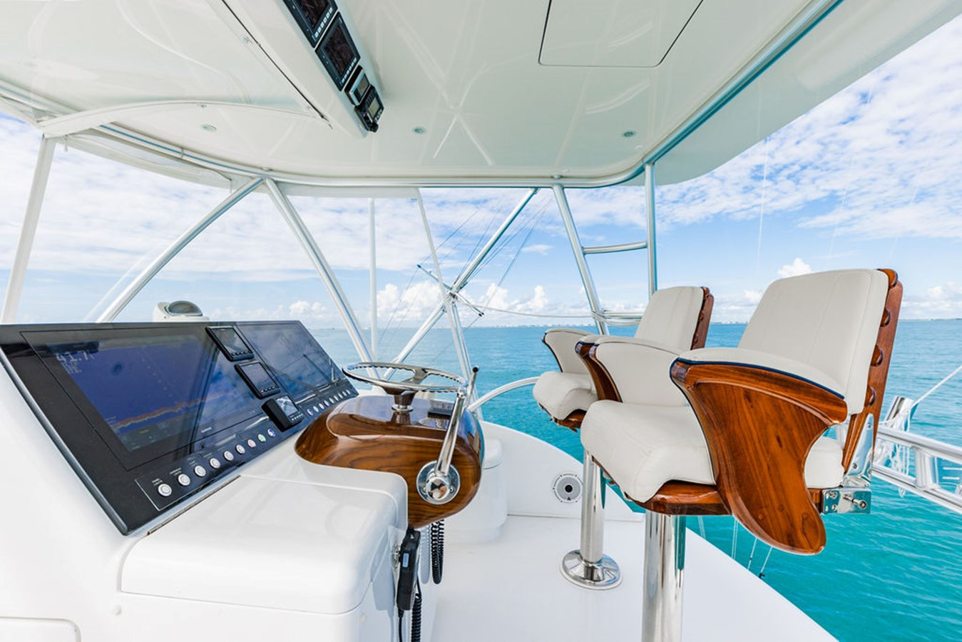 https://arconyachts.ams3.digitaloceanspaces.com/147356/conversions/large_4383310-optimize.jpg