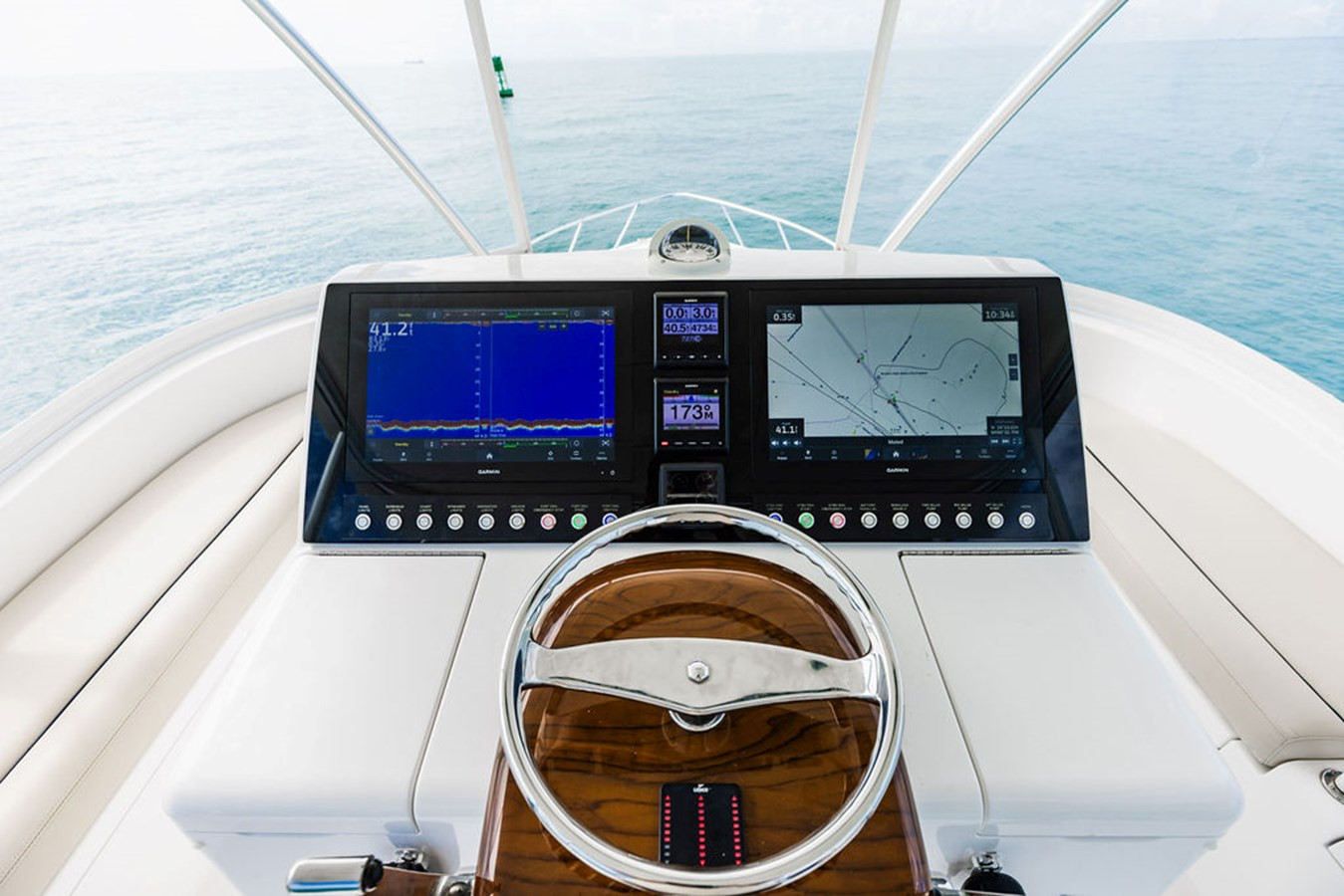 https://arconyachts.ams3.digitaloceanspaces.com/147377/conversions/large_4383318-optimize.jpg