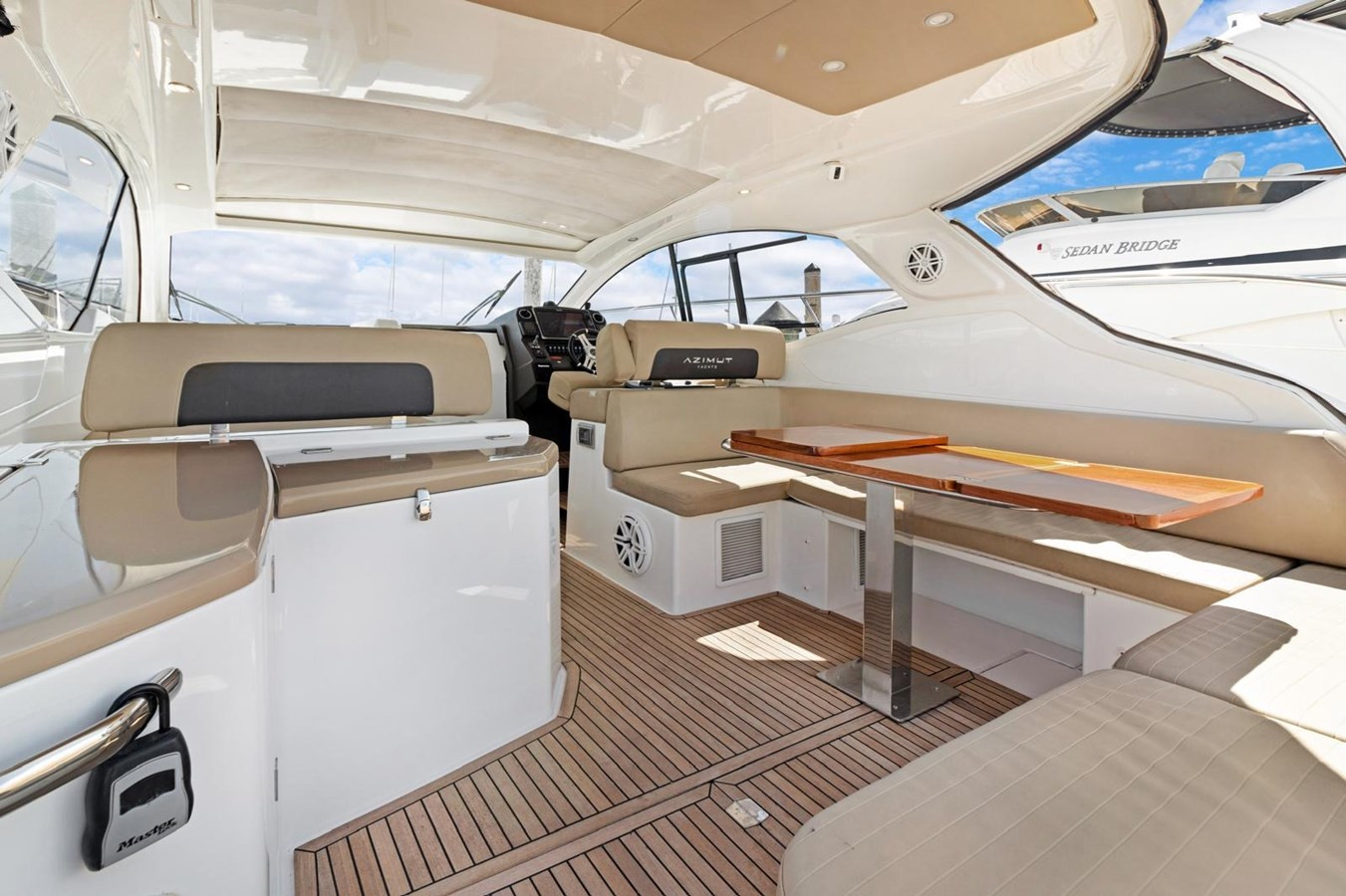 https://arconyachts.ams3.digitaloceanspaces.com/147576/conversions/large_4565940-optimize.jpg