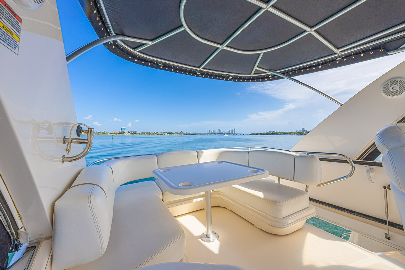https://arconyachts.ams3.digitaloceanspaces.com/147631/conversions/large_4784891-optimize.jpg