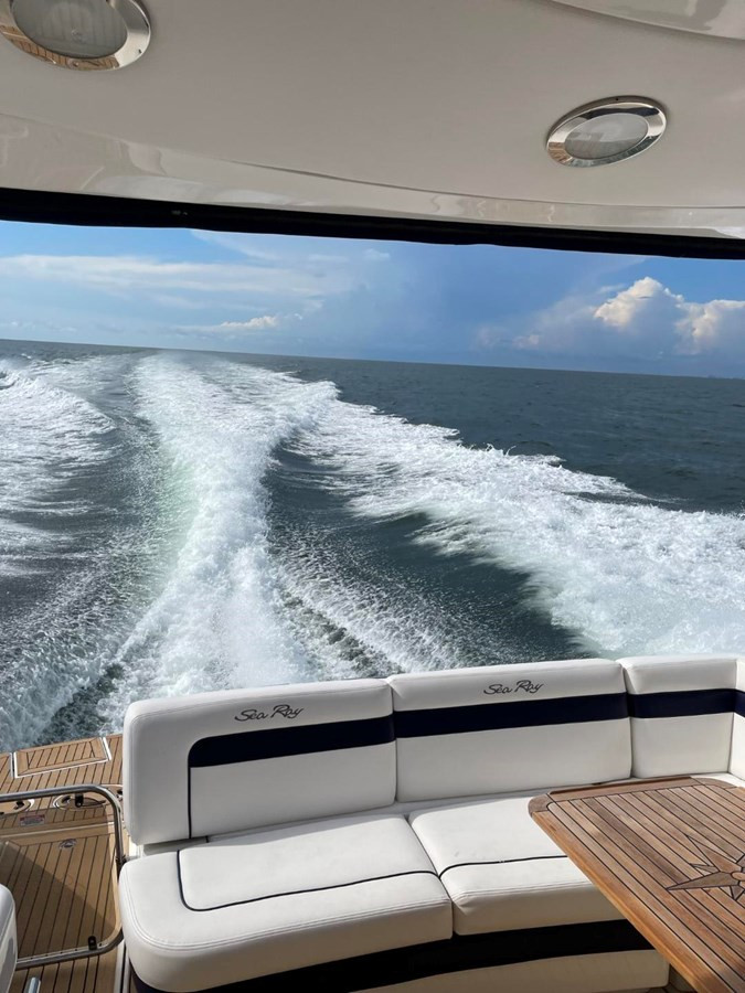 https://arconyachts.ams3.digitaloceanspaces.com/147697/conversions/large_3538340-optimize.jpg