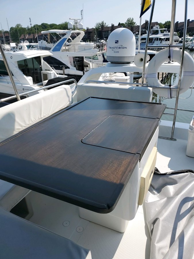 https://arconyachts.ams3.digitaloceanspaces.com/147731/conversions/large_4267514-optimize.jpg