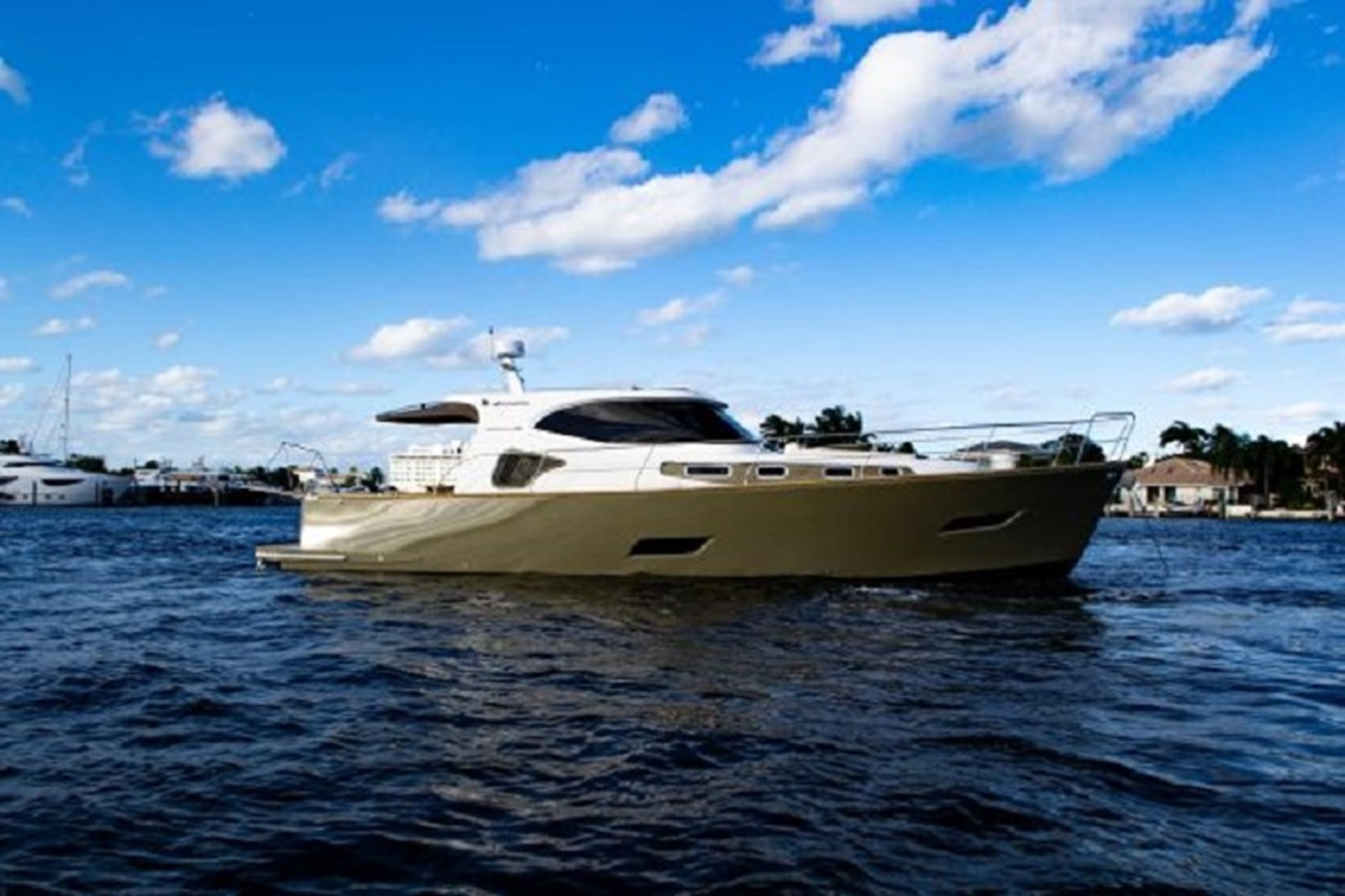 https://arconyachts.ams3.digitaloceanspaces.com/147809/conversions/large_2940452-optimize.jpg