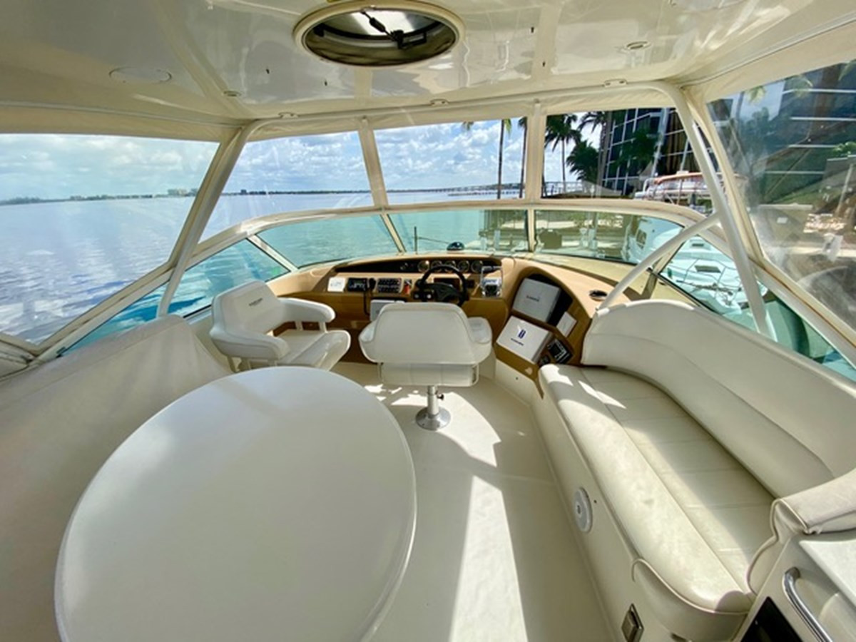 https://arconyachts.ams3.digitaloceanspaces.com/147826/conversions/large_2985516-optimize.jpg