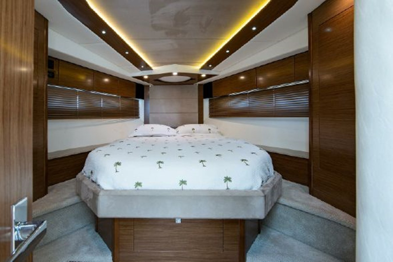 https://arconyachts.ams3.digitaloceanspaces.com/147855/conversions/large_2992743-optimize.jpg