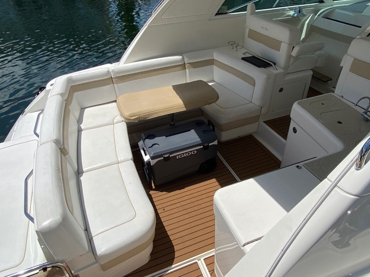 https://arconyachts.ams3.digitaloceanspaces.com/147895/conversions/large_3229183-optimize.jpg