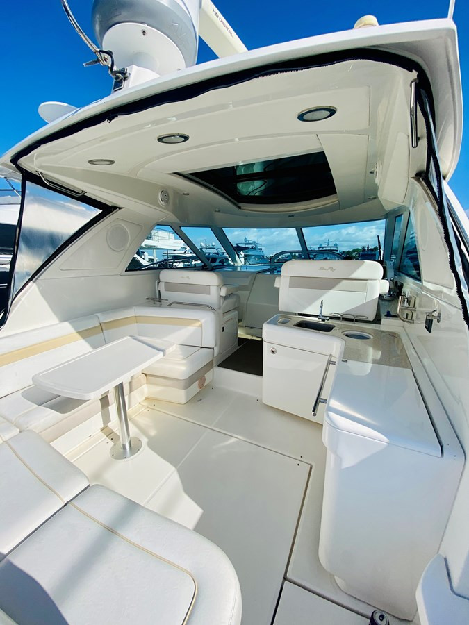 https://arconyachts.ams3.digitaloceanspaces.com/148041/conversions/large_3819848-optimize.jpg