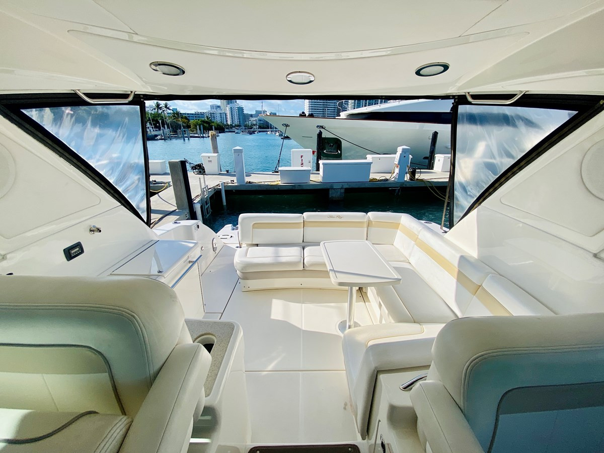 https://arconyachts.ams3.digitaloceanspaces.com/148047/conversions/large_3819850-optimize.jpg