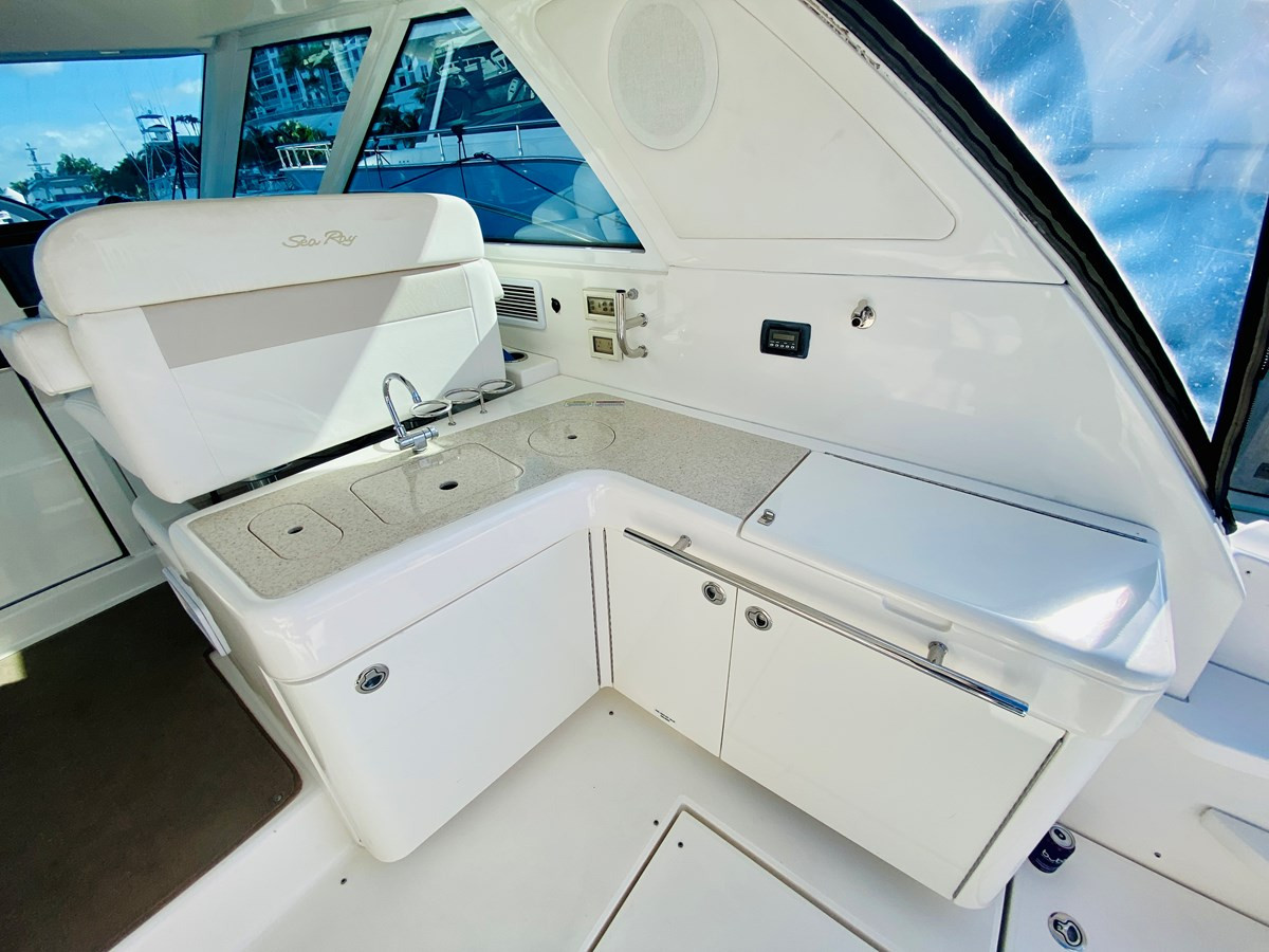 https://arconyachts.ams3.digitaloceanspaces.com/148055/conversions/large_3819853-optimize.jpg