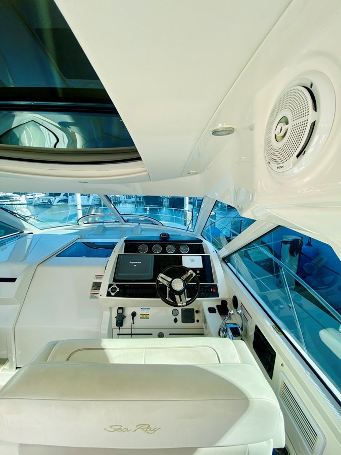 https://arconyachts.ams3.digitaloceanspaces.com/148082/conversions/large_3819862-optimize.jpg