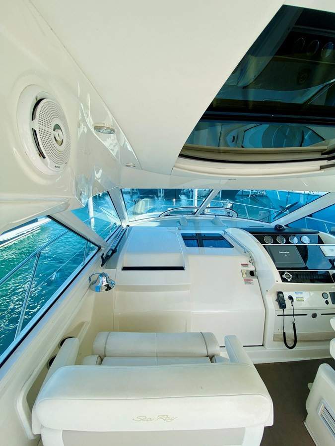 https://arconyachts.ams3.digitaloceanspaces.com/148085/conversions/large_3819863-optimize.jpg