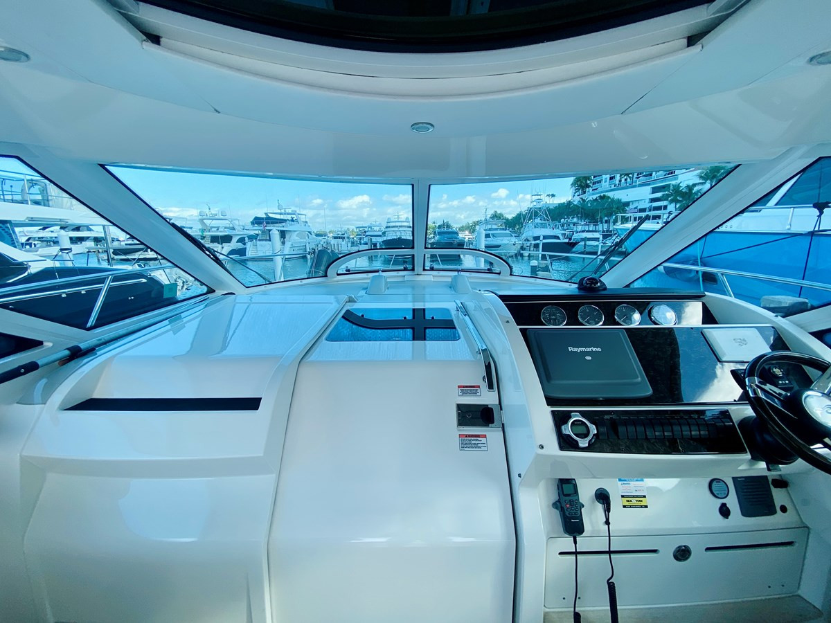 https://arconyachts.ams3.digitaloceanspaces.com/148094/conversions/large_3819866-optimize.jpg