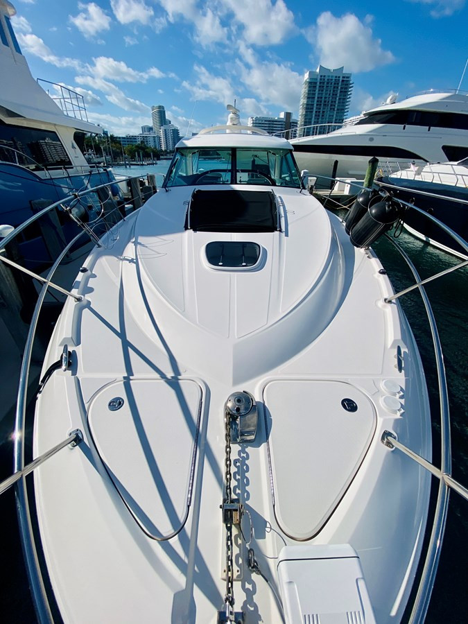 https://arconyachts.ams3.digitaloceanspaces.com/148123/conversions/large_3819876-optimize.jpg