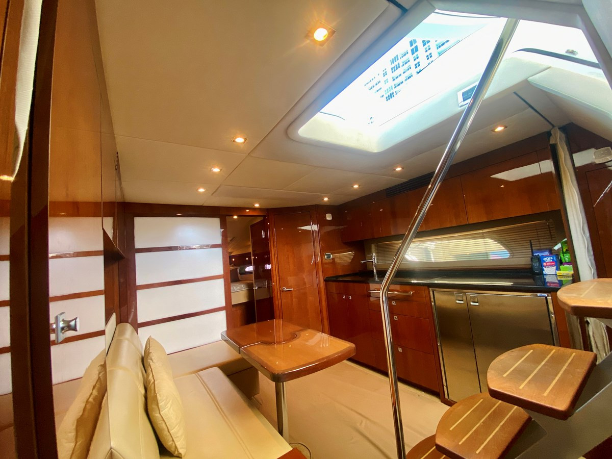 https://arconyachts.ams3.digitaloceanspaces.com/148149/conversions/large_3819885-optimize.jpg