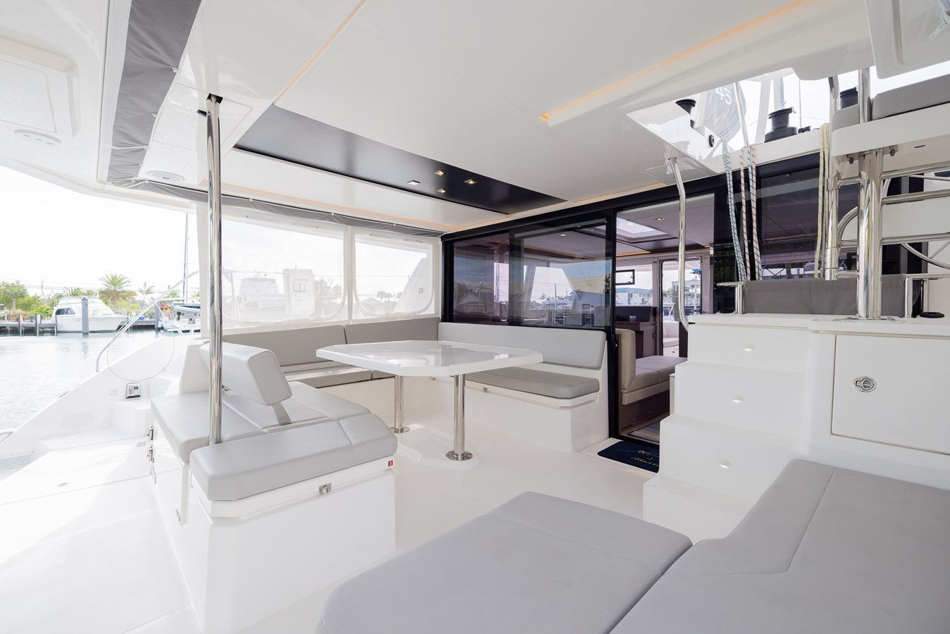https://arconyachts.ams3.digitaloceanspaces.com/148185/conversions/large_4058159-optimize.jpg
