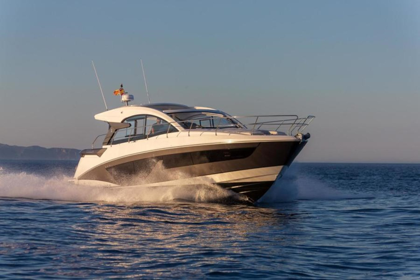 https://arconyachts.ams3.digitaloceanspaces.com/148258/conversions/large_3862130-optimize.jpg