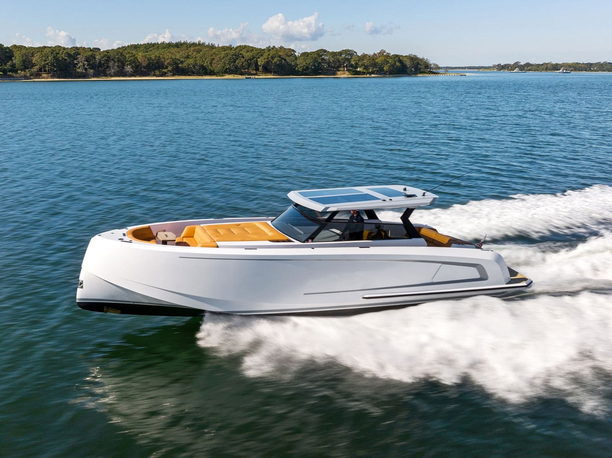 https://arconyachts.ams3.digitaloceanspaces.com/148296/conversions/large_3948145-optimize.jpg