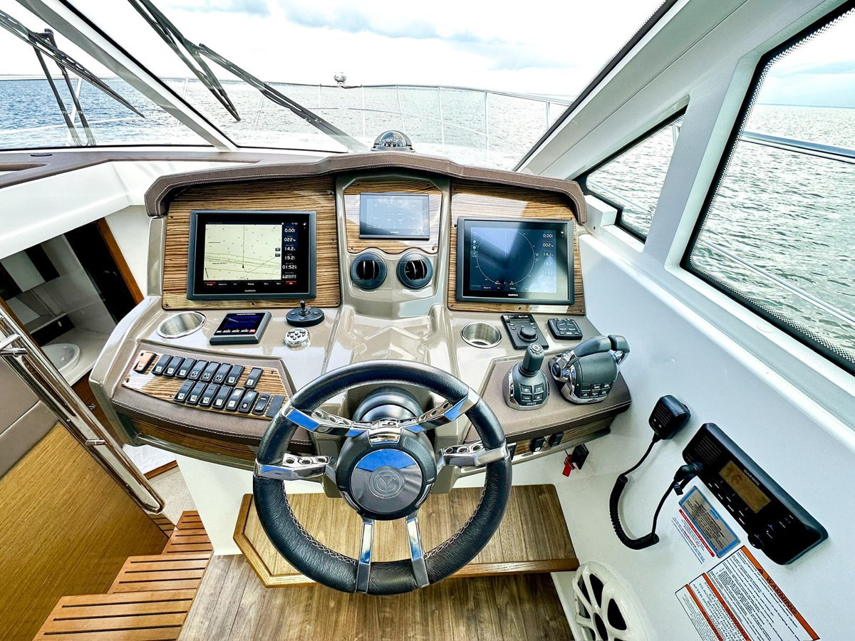 https://arconyachts.ams3.digitaloceanspaces.com/148322/conversions/large_3921837-optimize.jpg