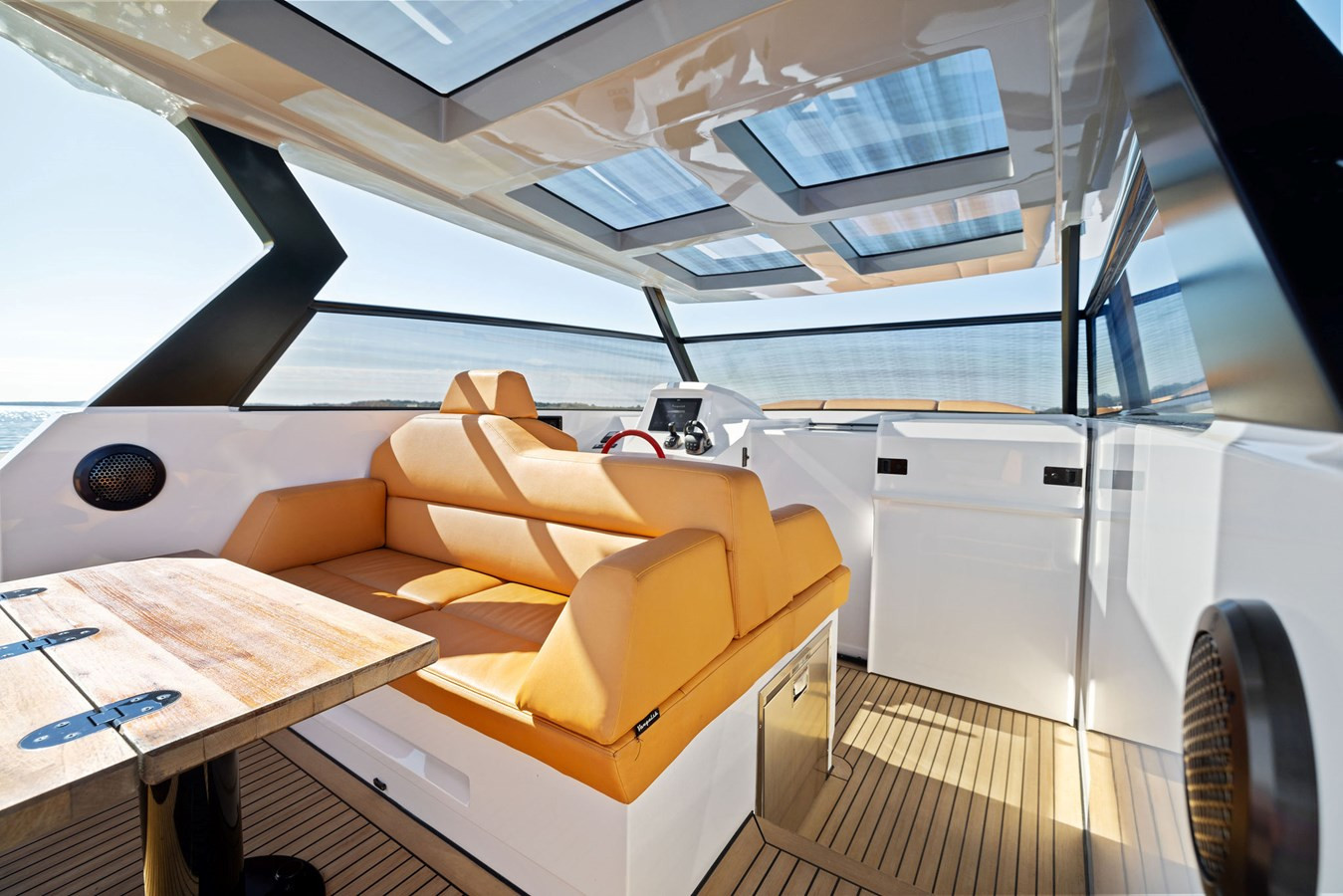 https://arconyachts.ams3.digitaloceanspaces.com/148347/conversions/large_3948221-optimize.jpg
