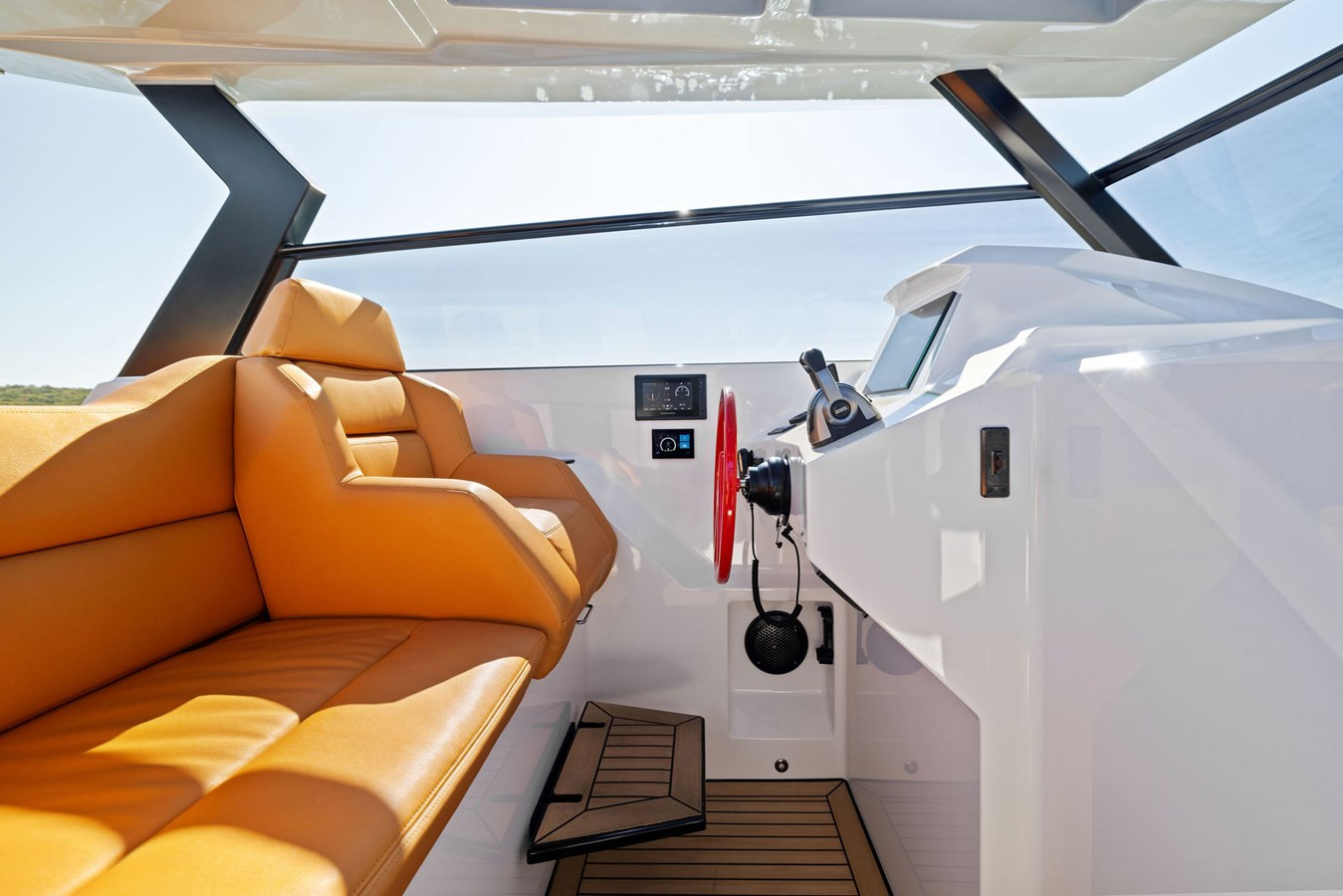 https://arconyachts.ams3.digitaloceanspaces.com/148350/conversions/large_3948222-optimize.jpg