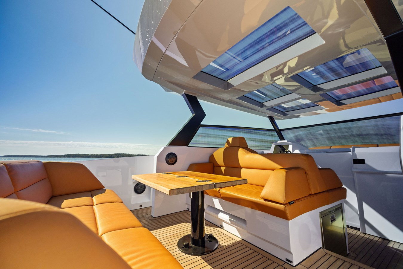 https://arconyachts.ams3.digitaloceanspaces.com/148366/conversions/large_3948230-optimize.jpg