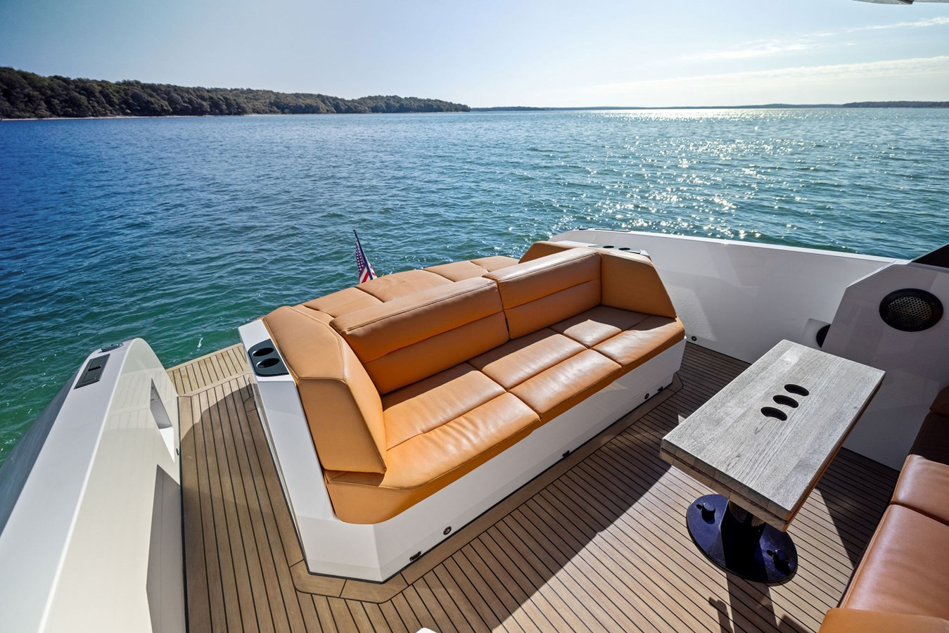 https://arconyachts.ams3.digitaloceanspaces.com/148369/conversions/large_3948231-optimize.jpg