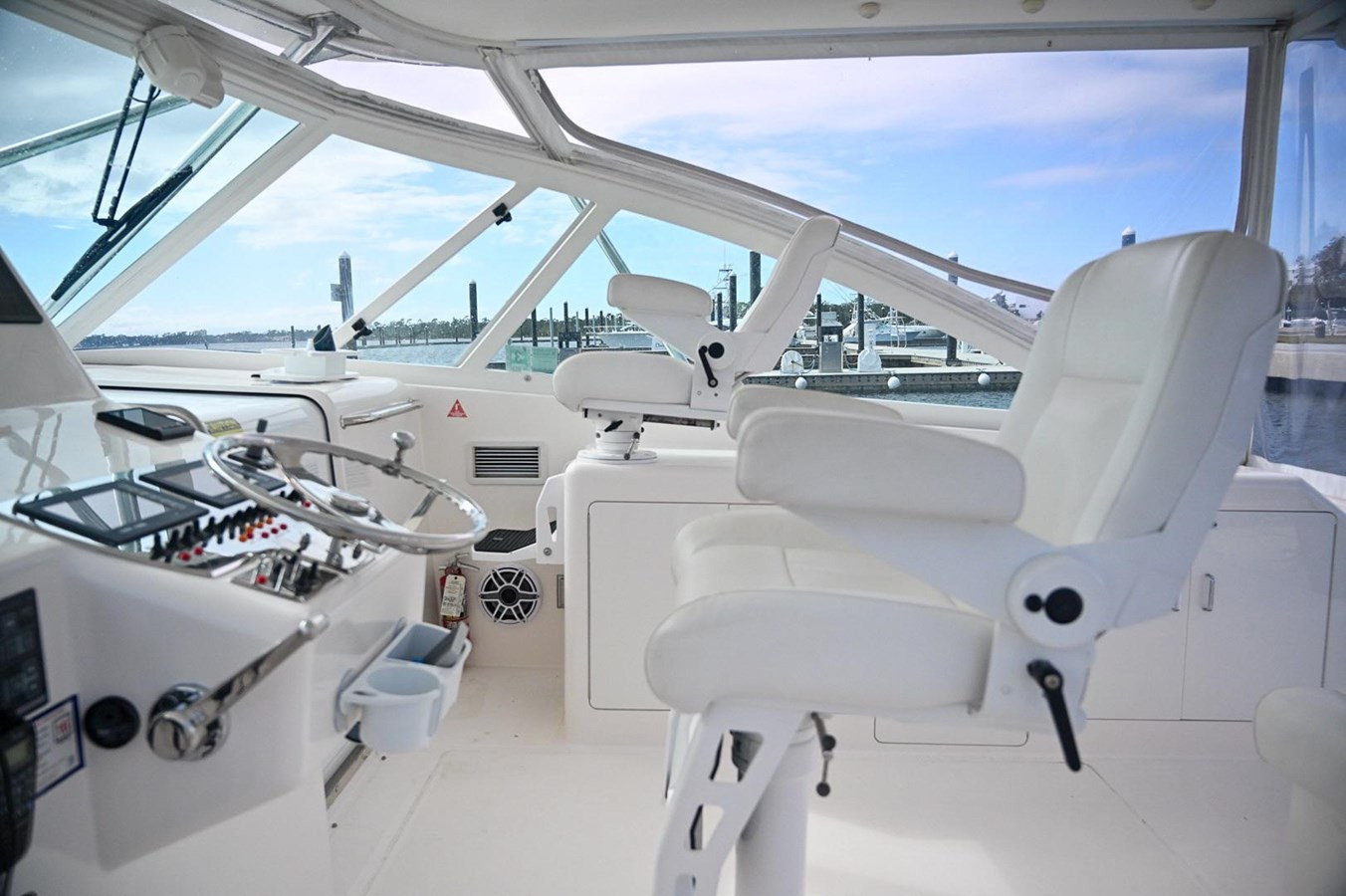 https://arconyachts.ams3.digitaloceanspaces.com/148410/conversions/large_4010741-optimize.jpg