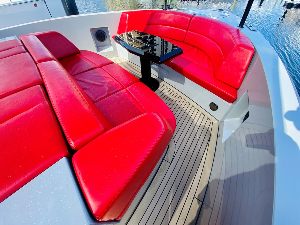 https://arconyachts.ams3.digitaloceanspaces.com/148414/conversions/large_3953909-optimize.jpg