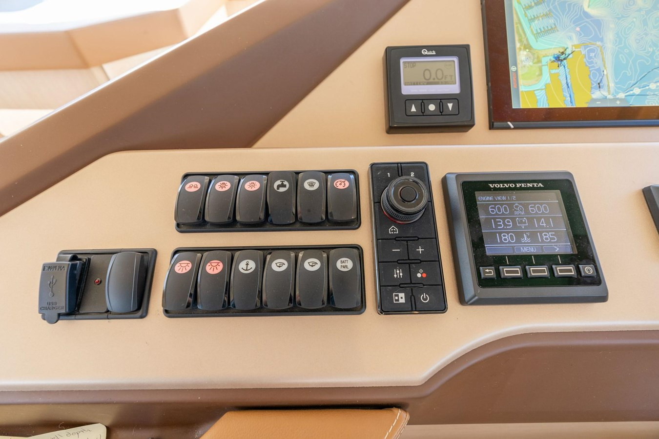 https://arconyachts.ams3.digitaloceanspaces.com/148505/conversions/large_4201095-optimize.jpg