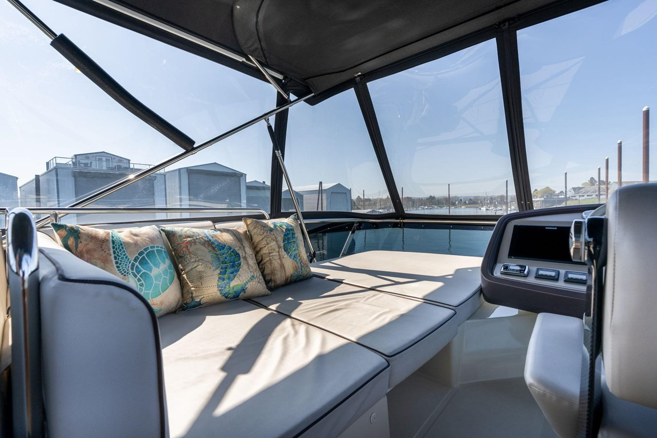 https://arconyachts.ams3.digitaloceanspaces.com/148613/conversions/large_4201132-optimize.jpg