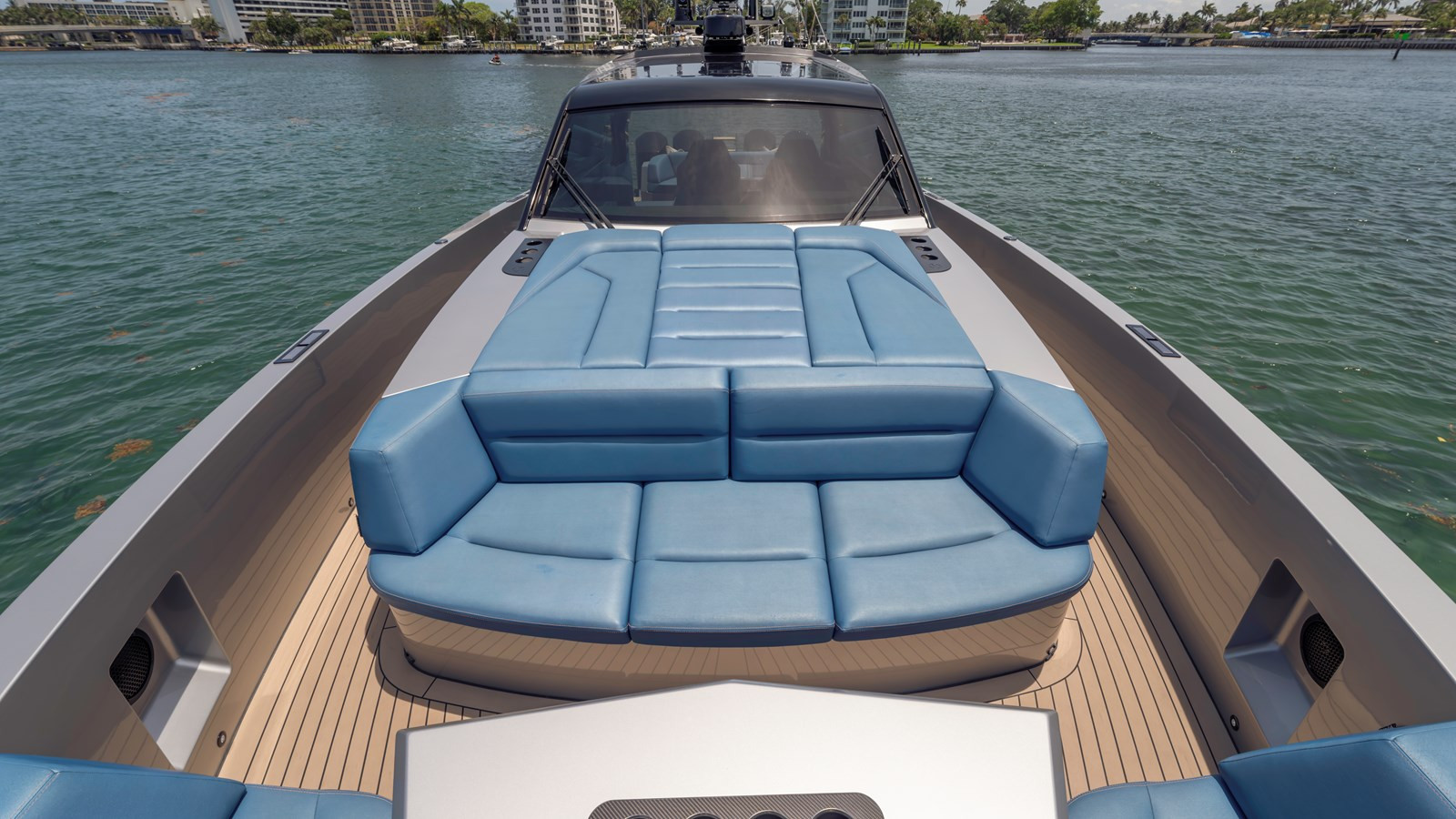 https://arconyachts.ams3.digitaloceanspaces.com/148826/conversions/large_4683438-optimize.jpg